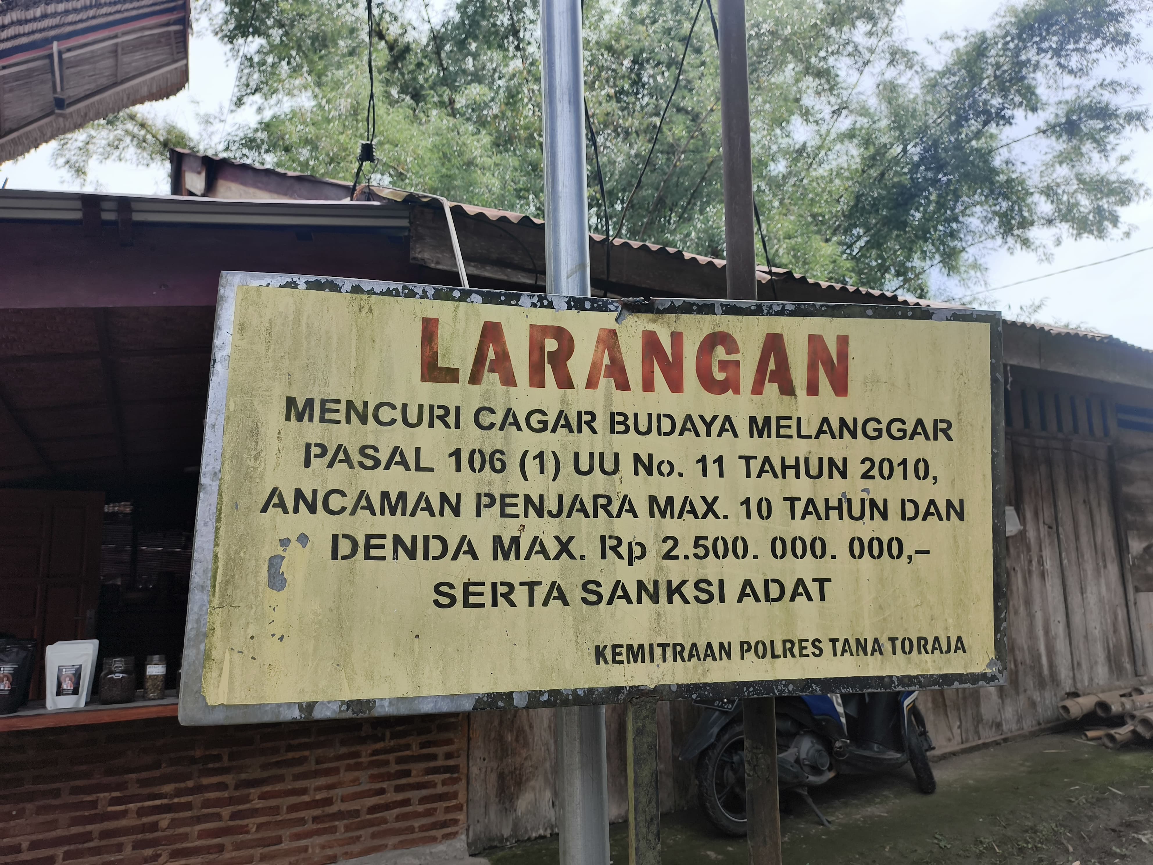  Aturan pengunjung